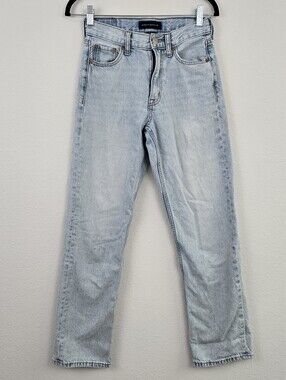 Aeropostale Lightwash High Rise Baggy Jean